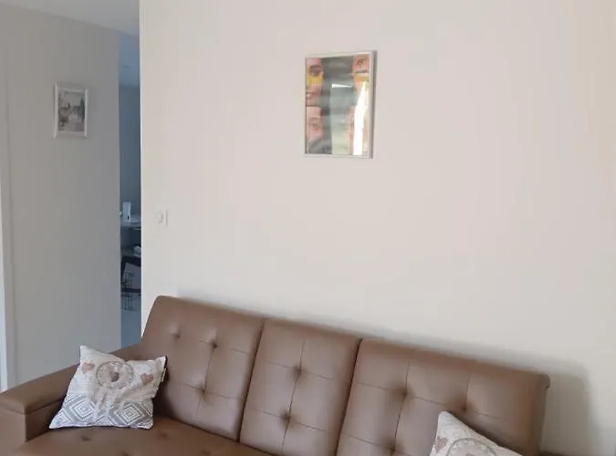 La Grange Du Chateau بيت للعطل