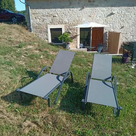 Сasa de vacaciones La Grange Du Chateau *